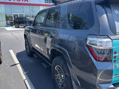 Used 2021 Toyota 4Runner Venture w/ Moonroof Package AWD/4WD image 4