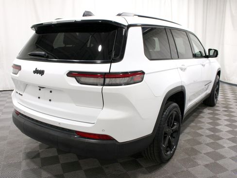 Used 2023 Jeep Grand Cherokee L Laredo AWD/4WD image 30