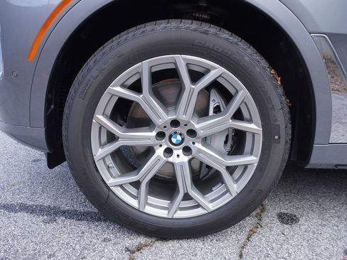 Used 2025 BMW X7 xDrive40i w/ Parking Assistance Package image 35