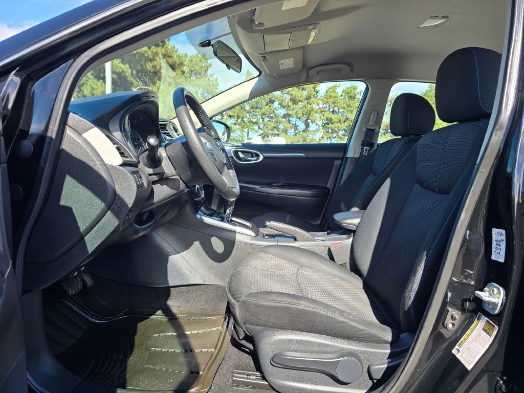 Used 2019 Nissan Sentra SR FWD image 10