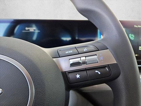 New 2026 Hyundai Kona SE image 17