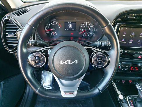 Certified 2022 Kia Soul GT-Line image 16