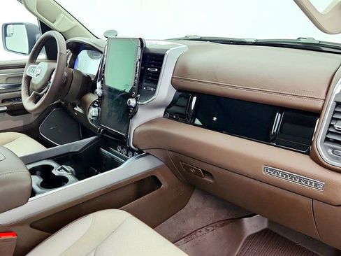 Used 2025 RAM 1500 Laramie image 27