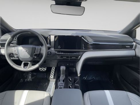 Used 2026 Toyota Camry SE w/ Convenience Package image 25