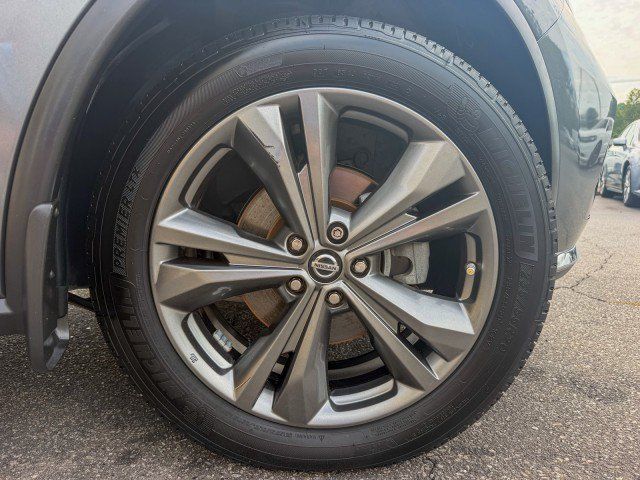 Used 2019 Nissan Murano Platinum w/ Cargo Package FWD image 23