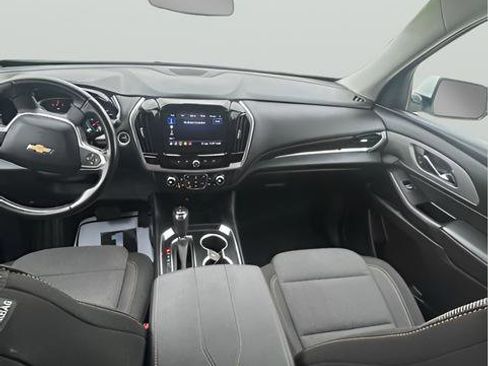 Used 2020 Chevrolet Traverse LT image 10