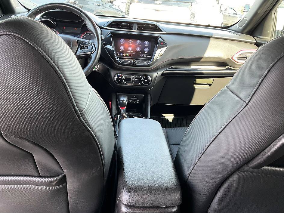 Used 2021 Chevrolet TrailBlazer RS w/ Technology Package FWD image 4