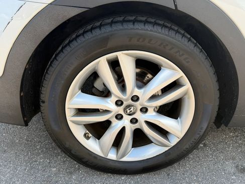 Used 2014 Hyundai Santa Fe Sport 2.0T w/ Navigation Package 06 FWD image 11