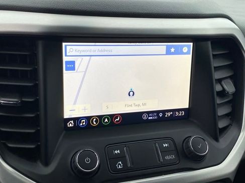 Certified 2023 GMC Acadia SLT image 11