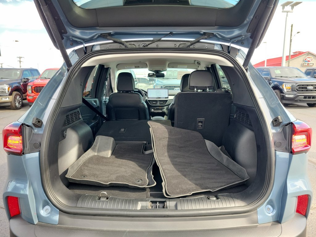 Certified 2023 Ford Escape Platinum AWD/4WD image 10