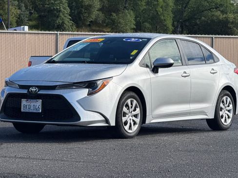 Used 2020 Toyota Corolla LE image 7
