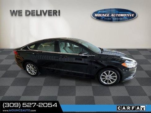 Used 2017 Ford Fusion SE FWD image 4