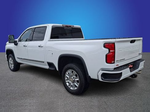 Used 2025 Chevrolet Silverado 2500 High Country AWD/4WD image 6