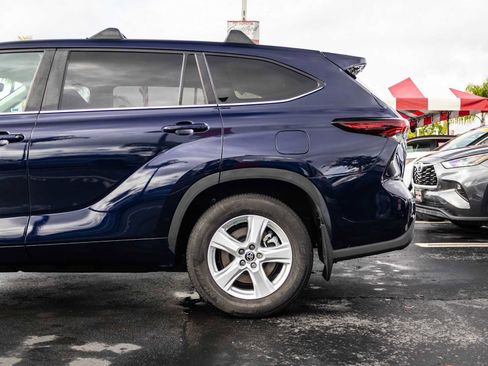 Certified 2024 Toyota Highlander LE image 6
