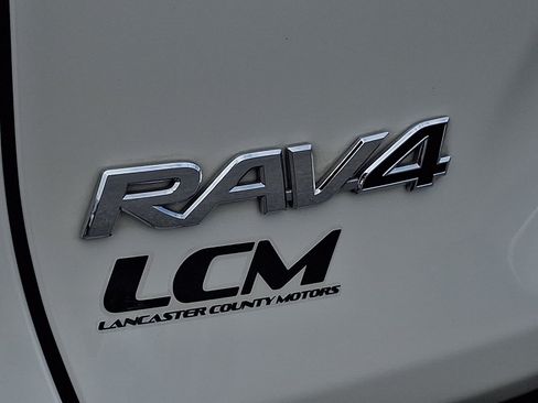 Used 2020 Toyota RAV4 Limited AWD/4WD image 34