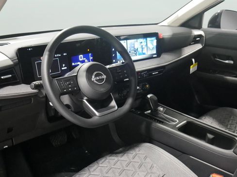 New 2026 Nissan Kicks SV w/ Cold Weather Package image 9