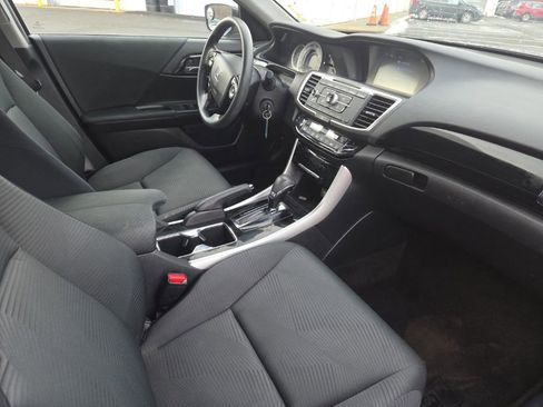 Used 2016 Honda Accord LX image 11