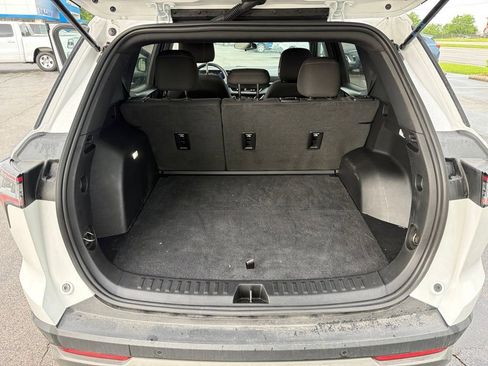 Used 2025 Chevrolet Equinox LT FWD image 8