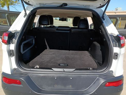 Used 2014 Jeep Cherokee Limited w/ Technology Group image 10