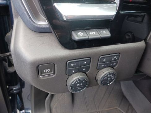 Used 2023 Chevrolet Silverado 1500 High Country w/ High Country Premium Package AWD/4WD image 39