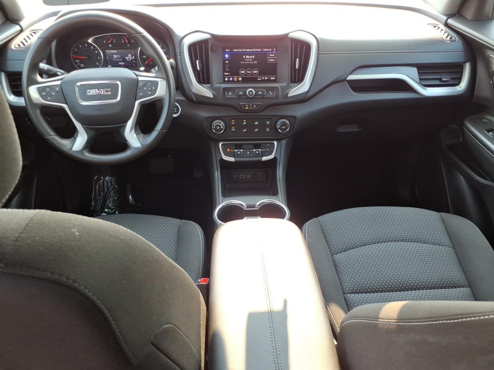 Used 2024 GMC Terrain SLE AWD/4WD image 9