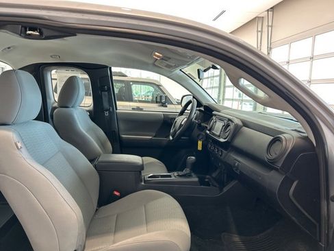Used 2016 Toyota Tacoma SR image 16