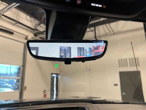 Used 2021 Chevrolet Silverado 3500 High Country image 23