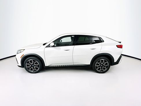 Used 2025 BMW X2 xDrive28i image 4