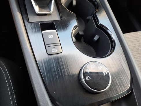 Used 2022 Nissan Rogue SV image 21