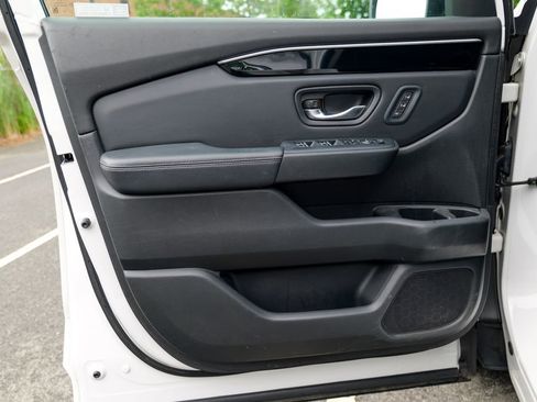 Used 2023 Honda Pilot EX-L image 17