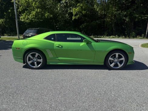 Used 2010 Chevrolet Camaro LT w/ LPO, Ground Effects Package RWD image 4