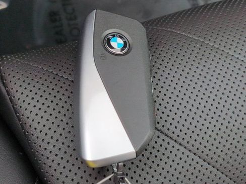 Used 2026 BMW X5 xDrive50e w/ M Sport Package AWD/4WD image 30