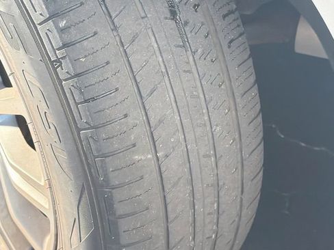 Used 2018 Cadillac XT5 Luxury w/ LPO, Wheel Lock Package FWD image 10