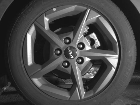 Used 2025 Kia K4 LXS image 14