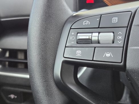 Used 2025 Kia K4 FWD image 25