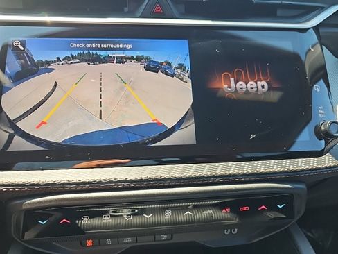 Certified 2026 Jeep Cherokee Limited AWD/4WD image 36