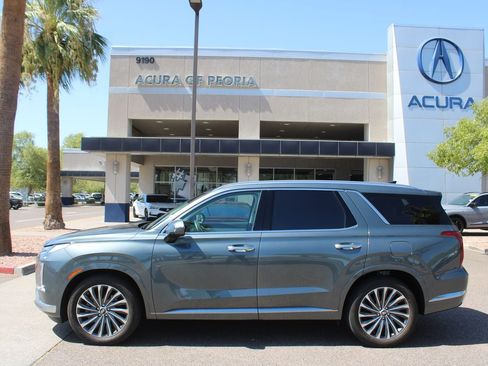 Used 2024 Hyundai Palisade Calligraphy AWD/4WD image 2