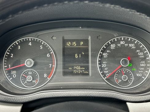Used 2015 Volkswagen Passat 1.8T FWD image 21