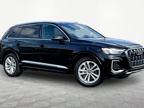 Used 2025 Audi Q7 Premium Plus image 3