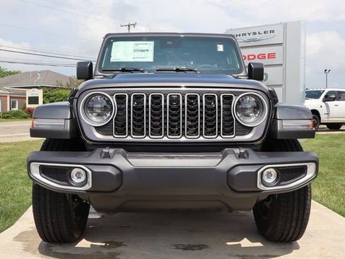 New 2025 Jeep Wrangler Sahara image 5