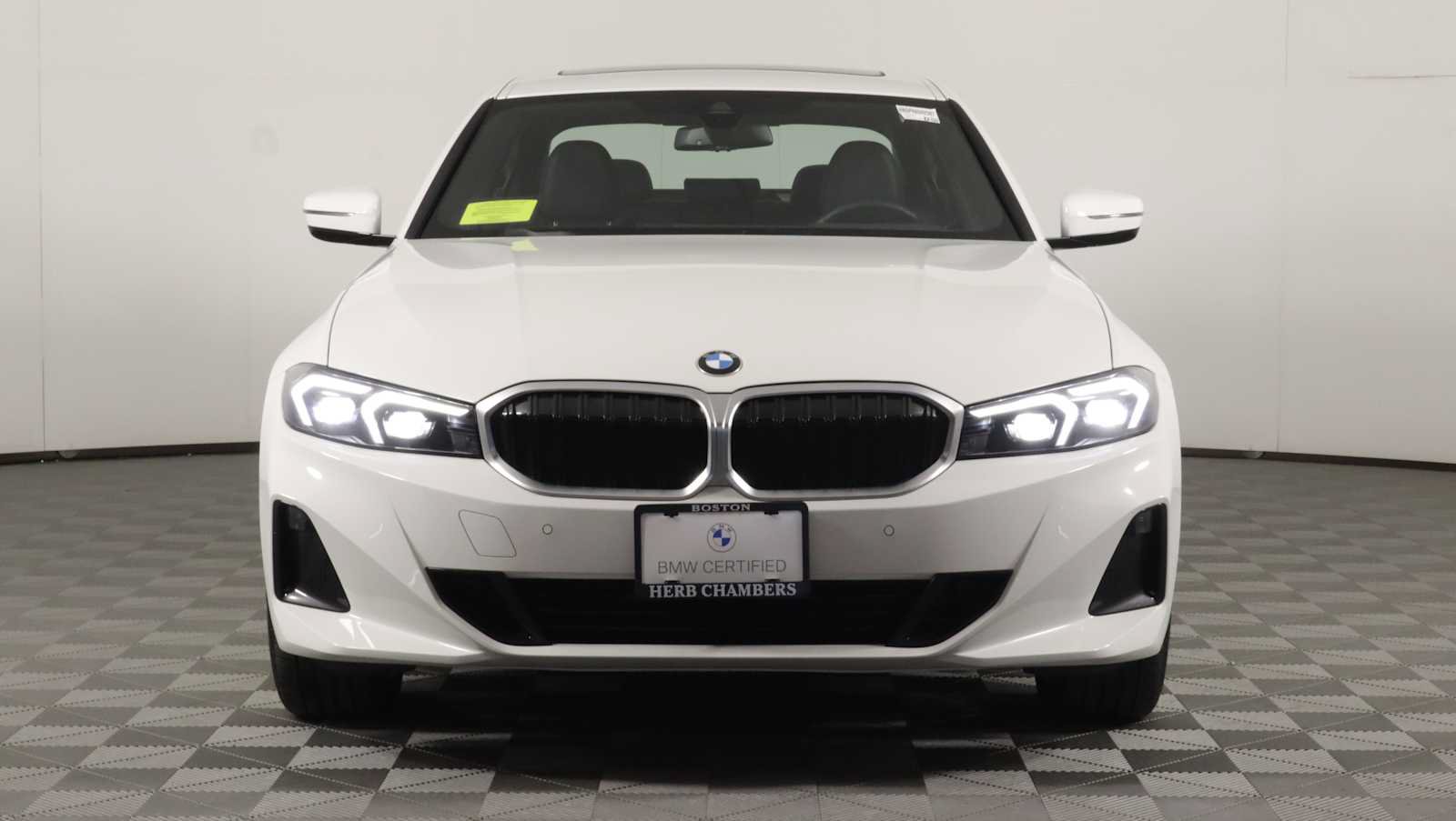 Used 2024 BMW 330i xDrive Sedan w/ Premium Package AWD/4WD image 2