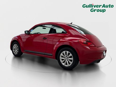 Used 2015 Volkswagen Beetle 1.8T Classic FWD image 4