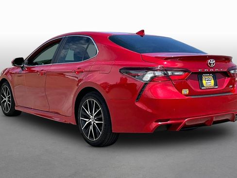 Used 2022 Toyota Camry SE FWD image 11