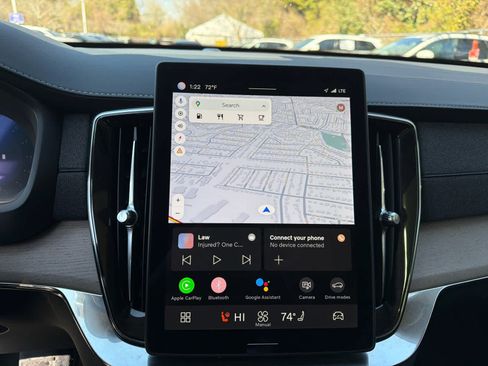 Certified 2025 Volvo XC90 B6 Plus image 29