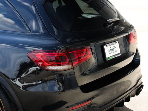 Used 2020 Mercedes-Benz GLC 63 AMG 4MATIC image 30