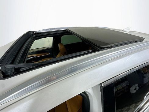 Used 2022 Cadillac XT5 Premium Luxury image 11