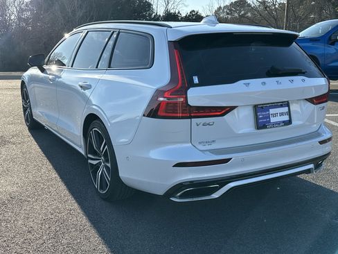 Used 2020 Volvo V60 T6 R-Design w/ Advanced Package image 8