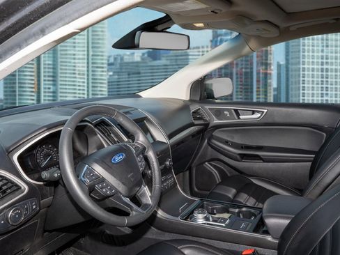 Used 2020 Ford Edge SEL w/ Convenience Package image 9