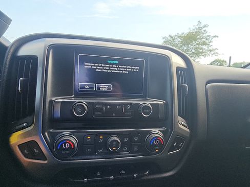 Used 2018 Chevrolet Silverado 1500 LT w/ All Star Edition AWD/4WD image 14