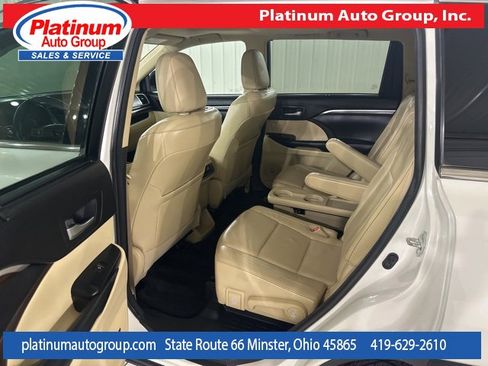 Used 2016 Toyota Highlander Limited image 26